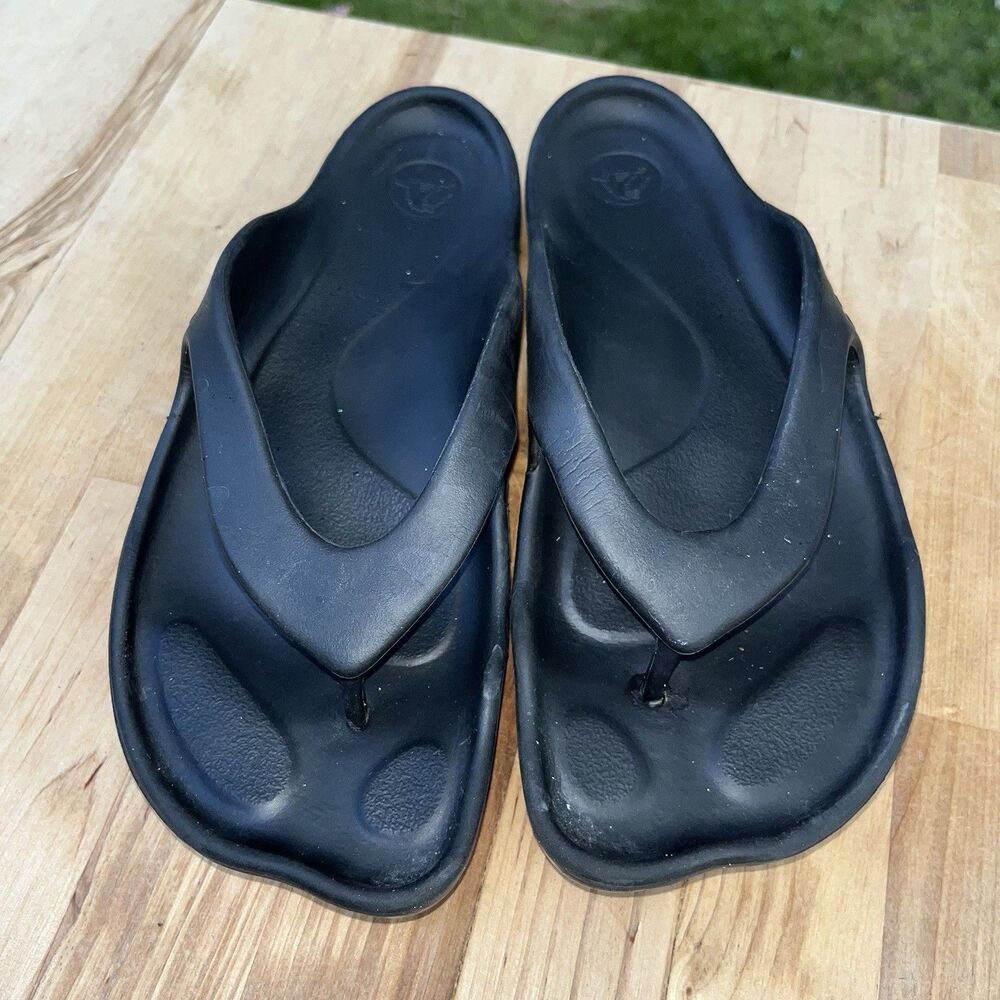 Crocs Sandals Thongs Shoes Women Sz 7 Boulder Colorado Arch Support Outdoor